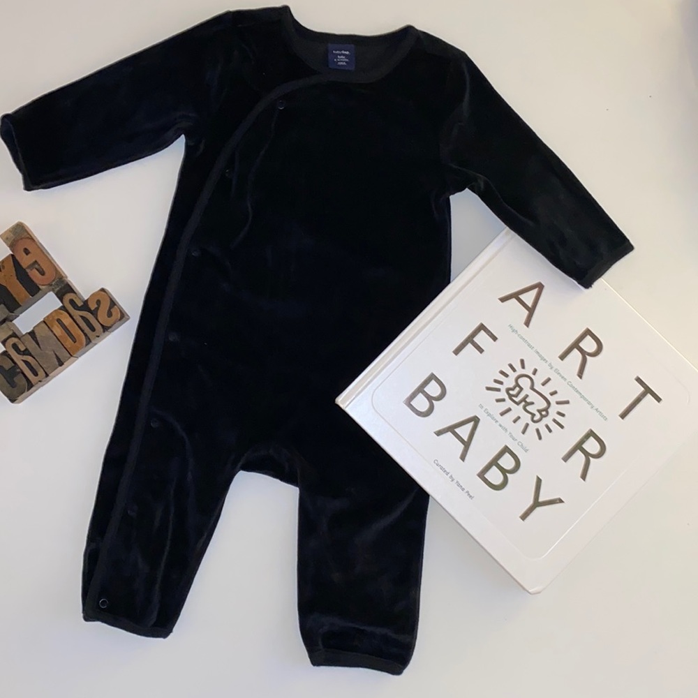 babyGAP Unisex Baby Black Velour Onesie